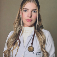 Isadora Lira (Clínico geral)