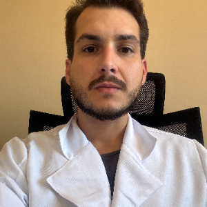 Frederico de Souza Barros (Clínico geral)