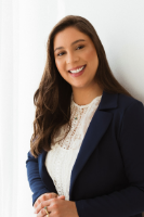 Paula de Oliveira Leao (Clínico geral)
