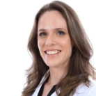 Larissa Daniela da Cunha Pereira (Clínico geral)