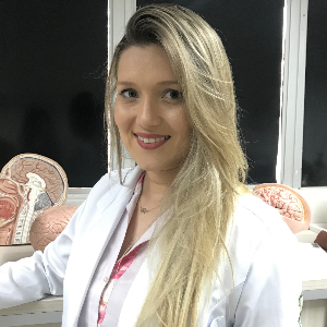 Larissa Diana Barros Teixeira (Clínico geral)