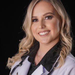 Bruna de Carvalho Maia (Clínico geral)