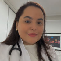Ariane Arruda de Moura (Clínico geral)