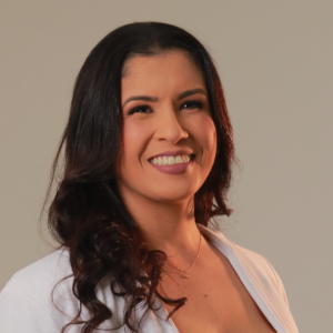 Geisa Pires de Oliveira (Cardiologista)
