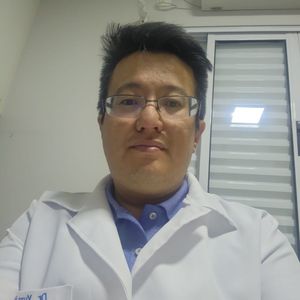 Andre Yuzo Eguchi (Médico de família)