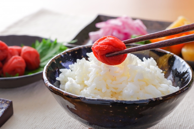 梅干しと白米