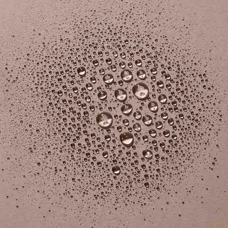 Zoom brut de la texture de la brume visage