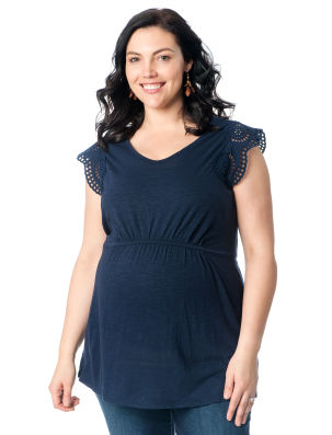 Plus-Sized Maternity Style