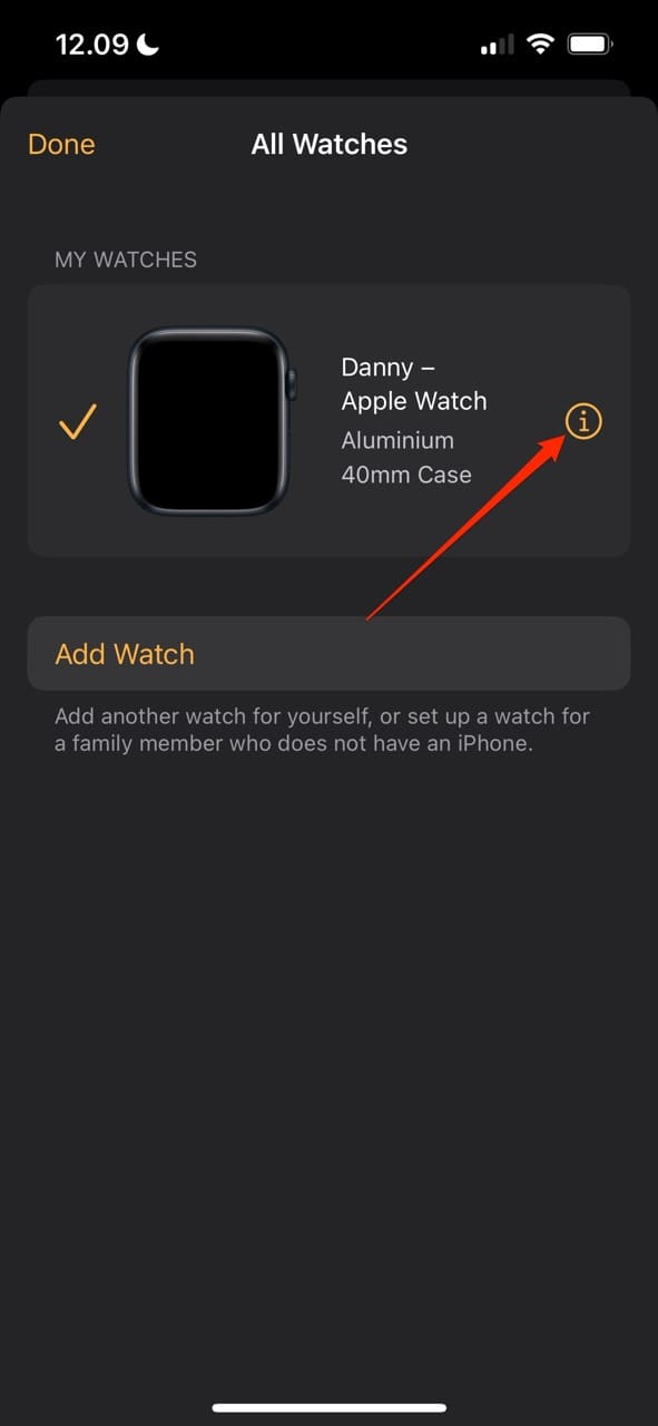 Selecione o ícone de informações em um Apple Watch