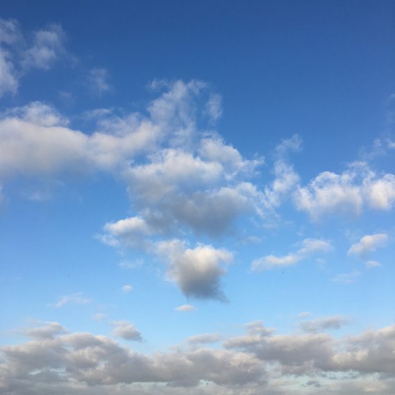 Wolkenspiel am Himmel