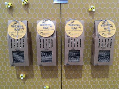 Save the bees, Wildbienenhotels, Messestand, Bienenretter