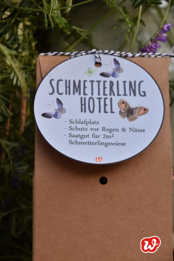 Schmetterlinghotel, Hang Tag, Insektenrettung, save the butterflies, insektenfreundliche Gärten, Geschenk, Geschenkideen, gefertigt in Werkstätten für Menschen mit Behinderung, Kleinigkeit, Mitbringsel