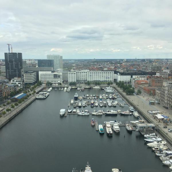 Antwerpen, Blick von Dachterrasse MAS, Boote