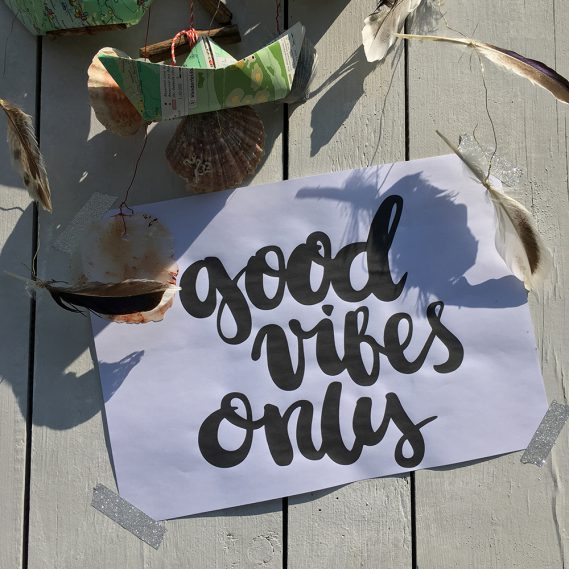 Good Vibes Only unter Sommer Wallhanging