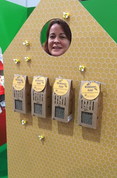 Messestand, Me, Save the bees, Bienenrettung, Wildbienenhotel, Selfie