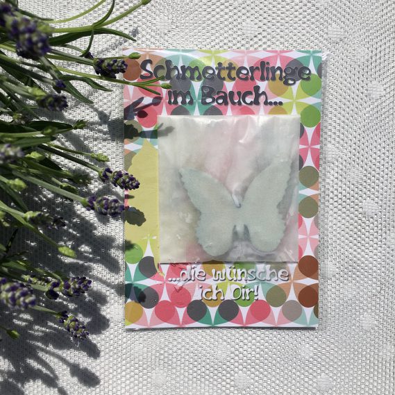 Wunderle-Postkarte Schmetterlinge im Bauch mit Lavendel