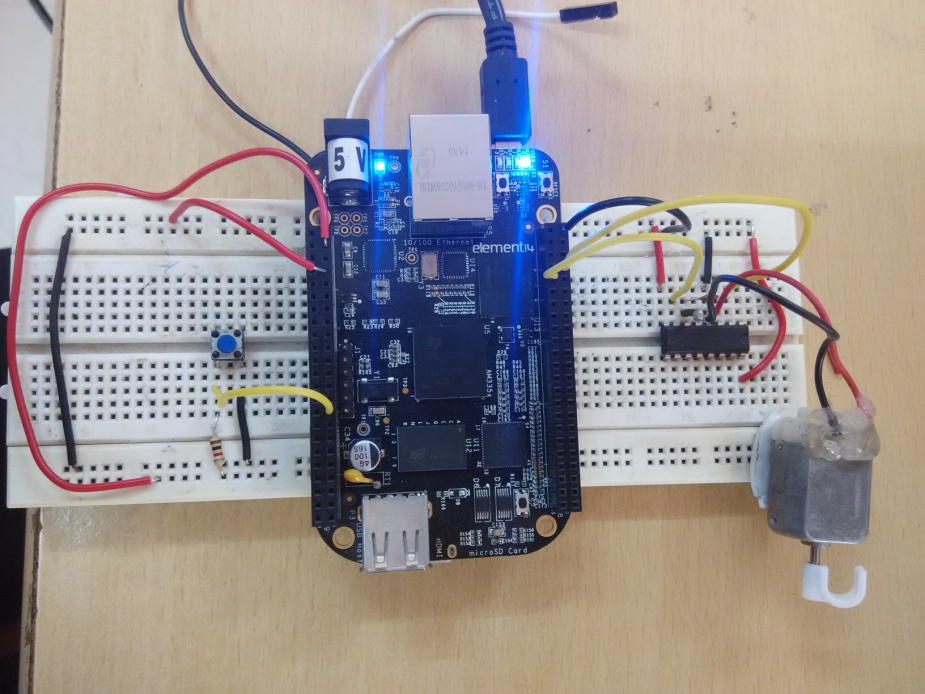 Protótipo de Interface de Motor DC com Beaglebone Black (BBB) 