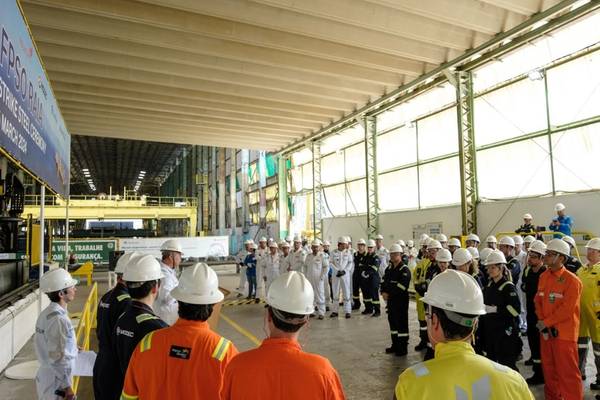 Ceremonia de corte de acero de la FPSO Raia (Crédito: Seatrium)