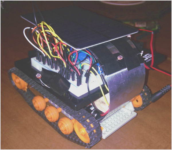 Protótipo de tanque robótico controlado por luz movido a energia solar baseado em Arduino