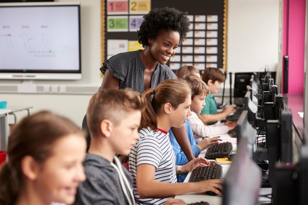 Best Online Schools for Women in STEM 2018