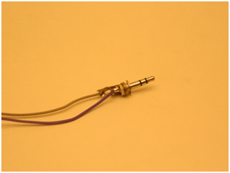 Imagem mostrando a fiação interna do conector de áudio