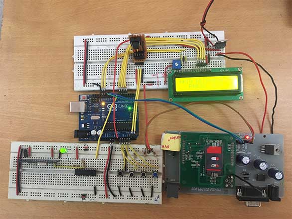 Protótipo de estação de recarga de eletricidade pré-paga baseada em Arduino