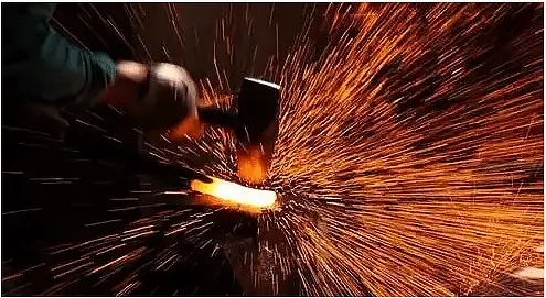 forjando com ferro