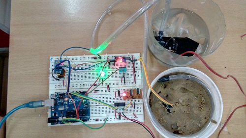 Imagem mostrando conexões de circuito do sistema de monitoramento IoT Garden baseado em Arduino 