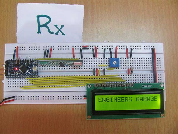 Protótipo do lado do receptor do transmissor de dados RF analógico baseado em Arduino