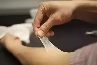 Material that erases wrinkles