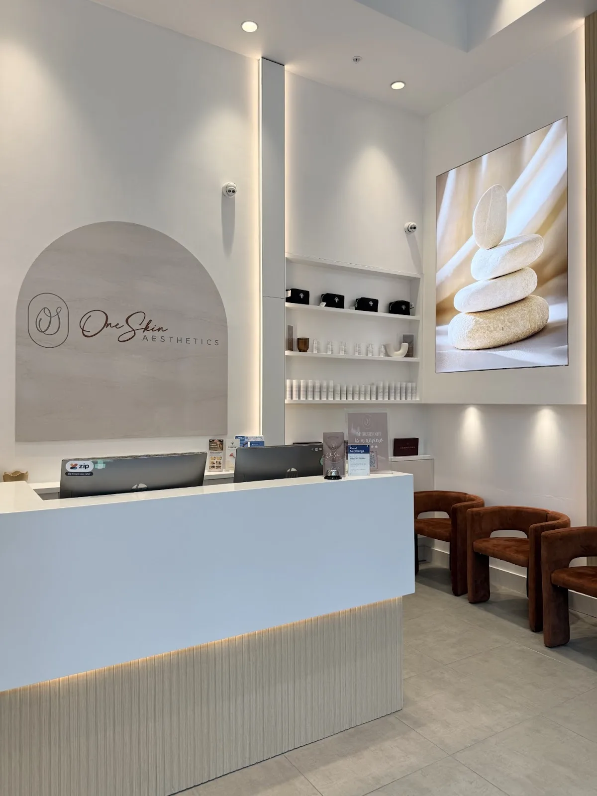 One Skin Aesthetics - Photo 2