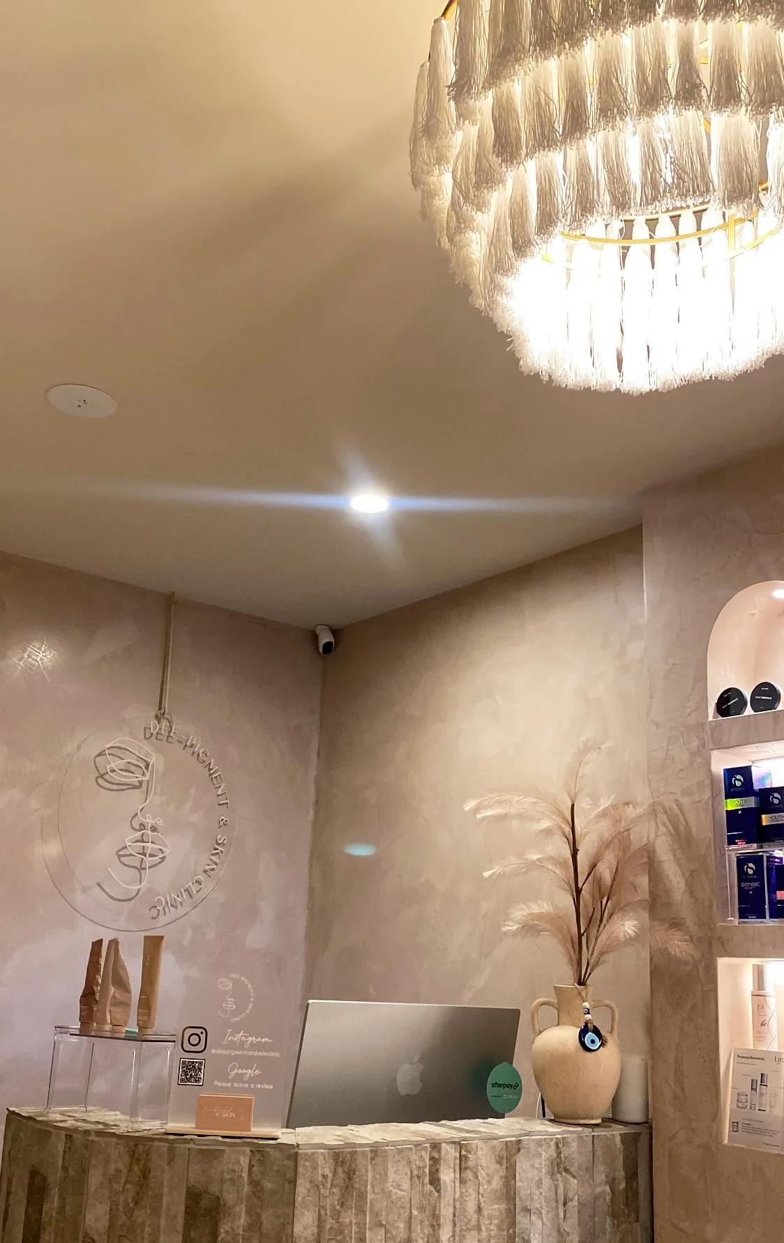 Dee-Luxe Skin Boutique - Photo 3