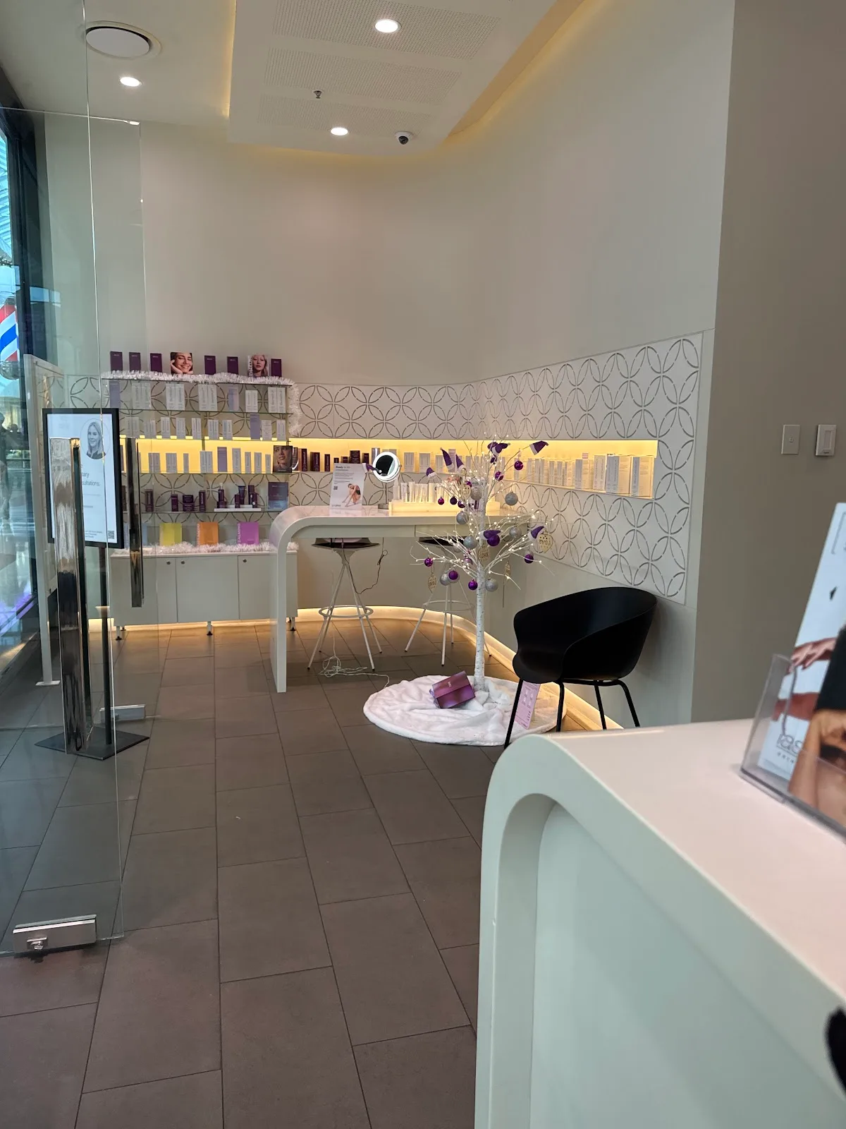 Laser Clinics Australia - Runaway Bay Centre - Photo 2