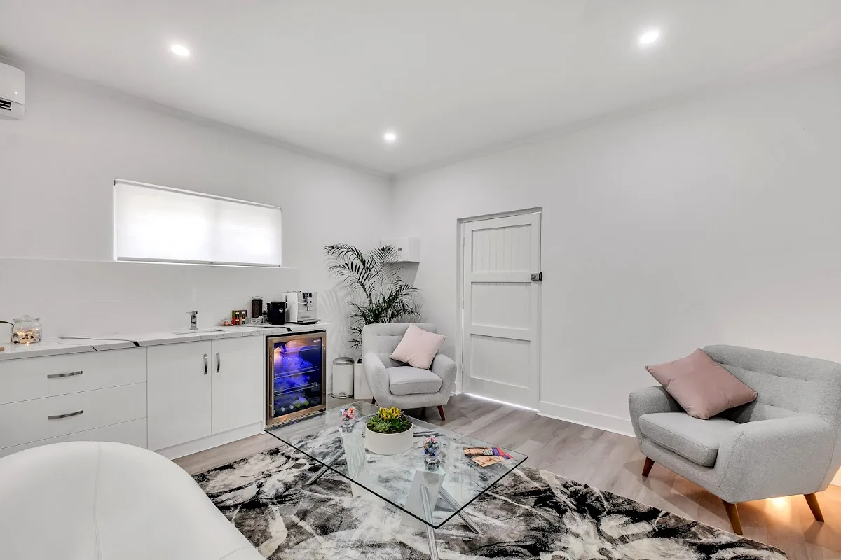 Peta Autengruber Cosmetic Clinic - Photo 2