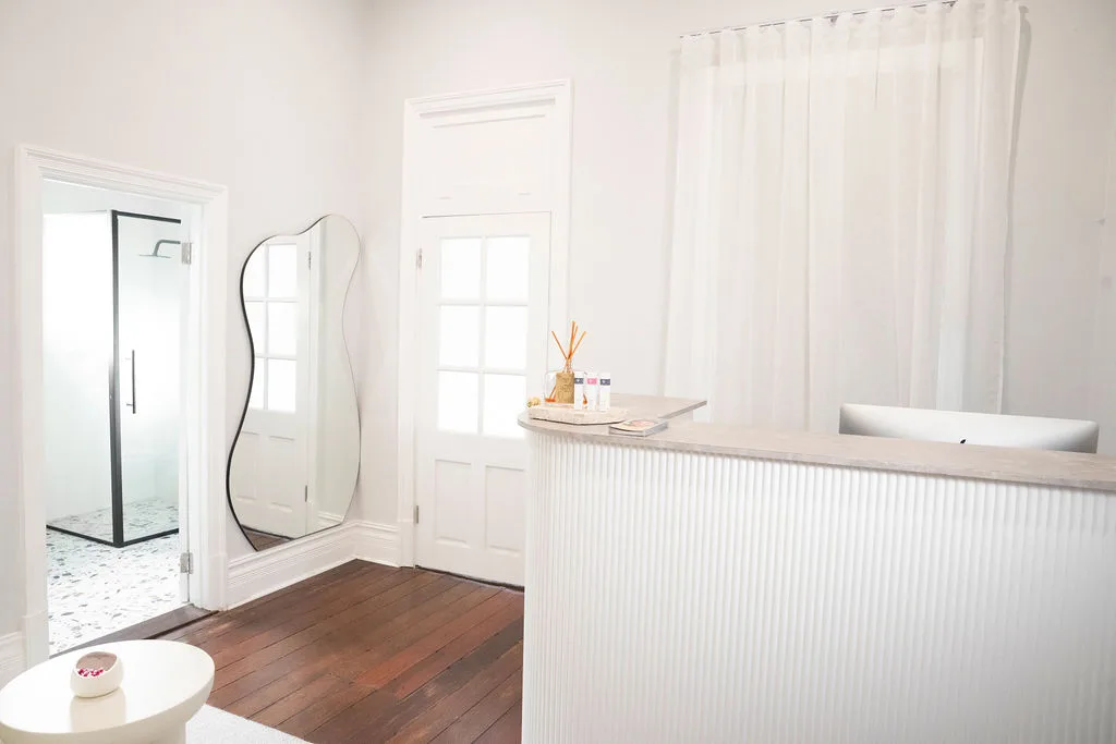 Bare Face Skin Clinic - Photo 3