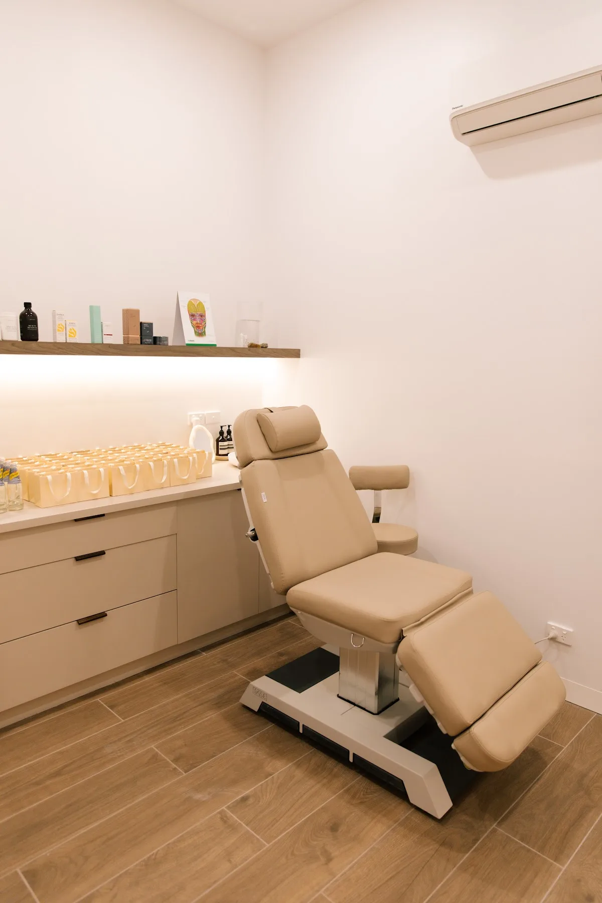 PLUMP Aesthetic Clinic - Photo 4