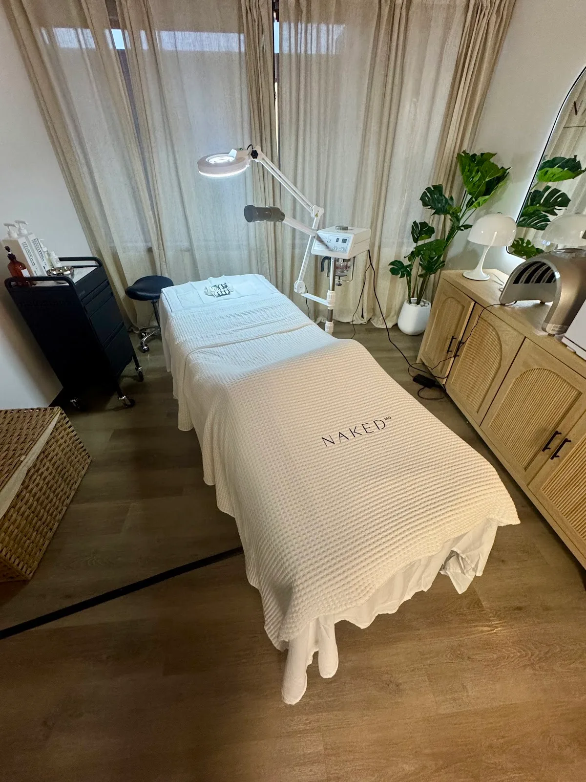 NakedMD Med Spa South Pasadena, photograph 4