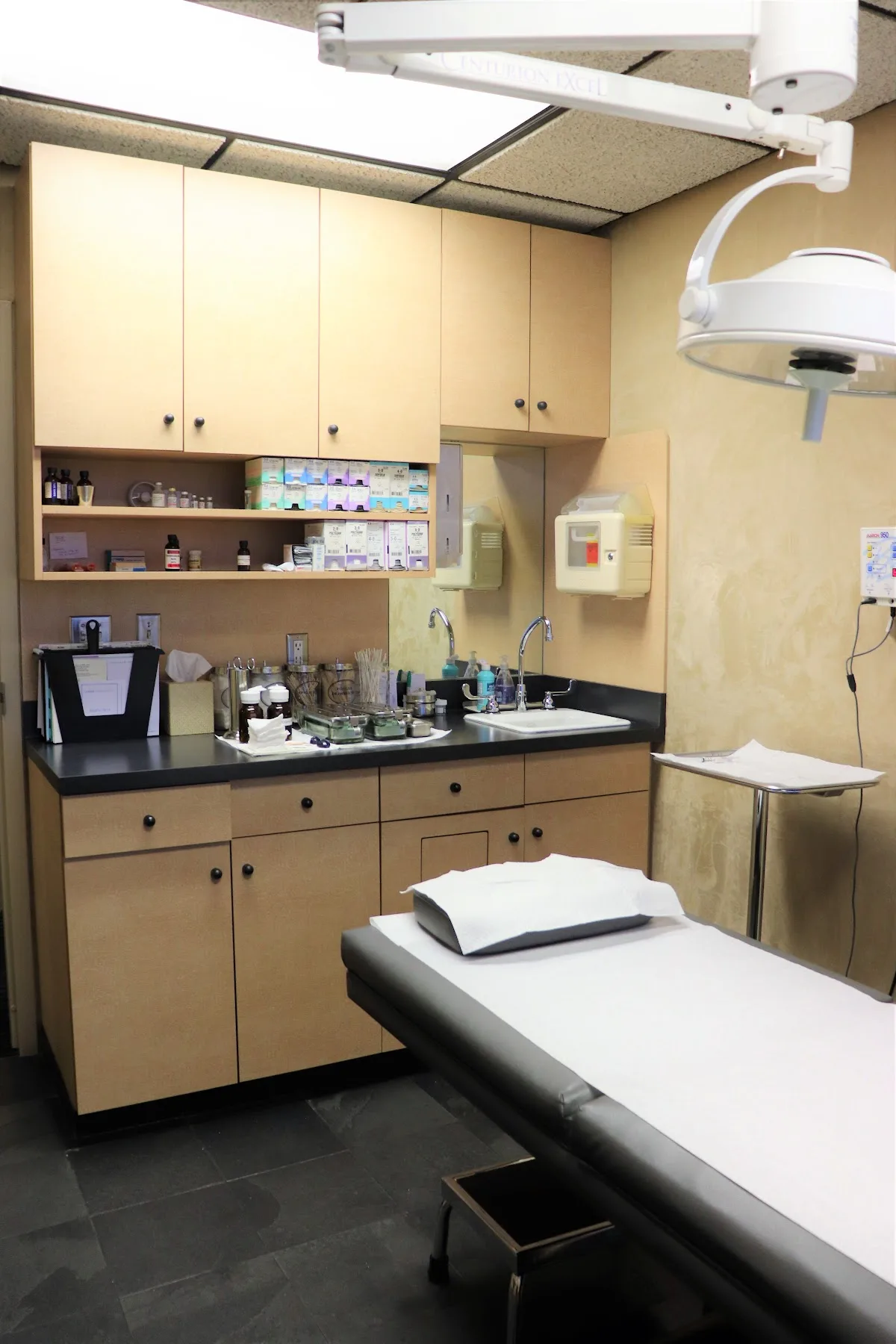 W Dermatology Long Beach