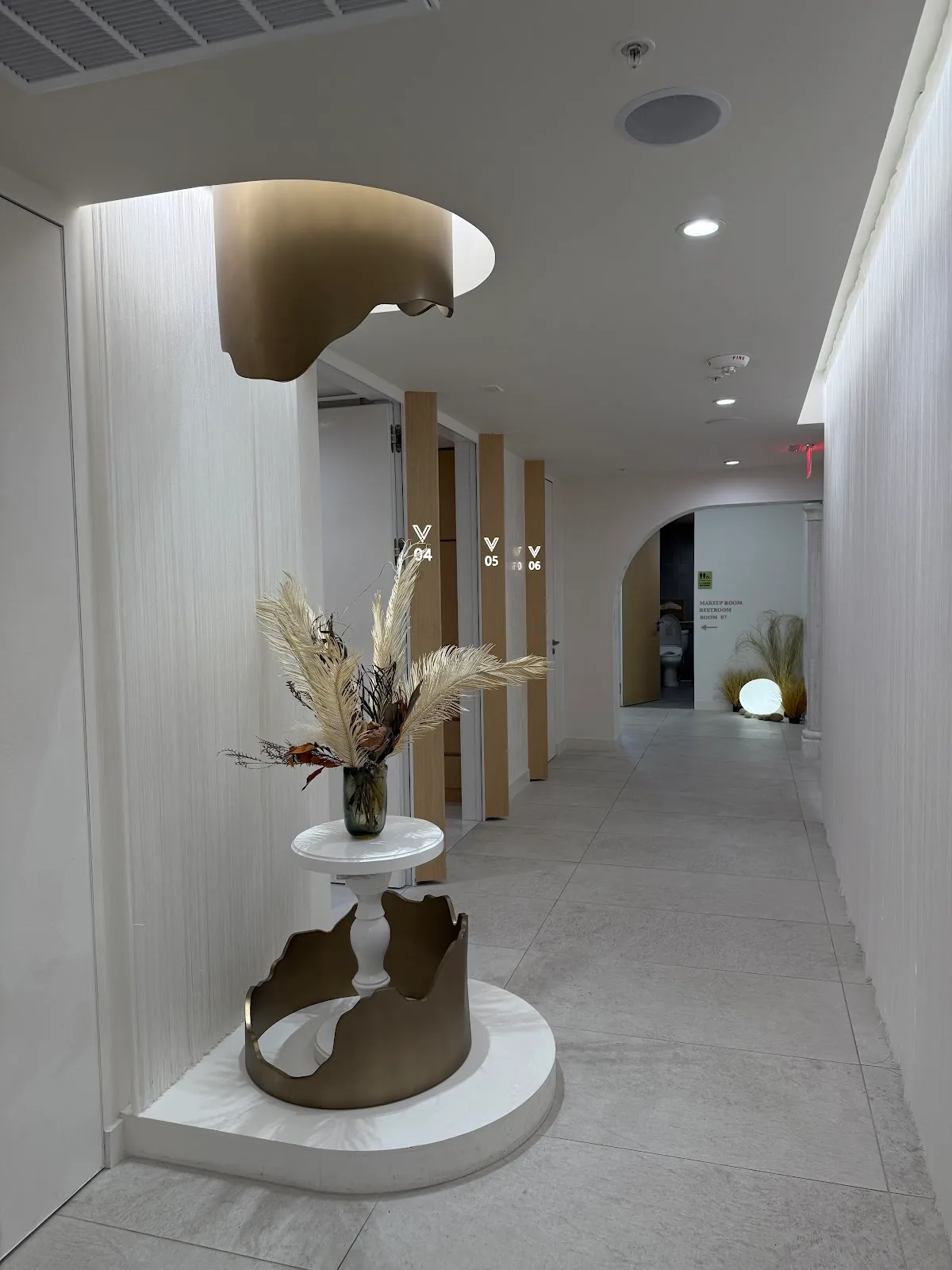 V Line Cosmetic Clinic - Los Altos, photograph 3