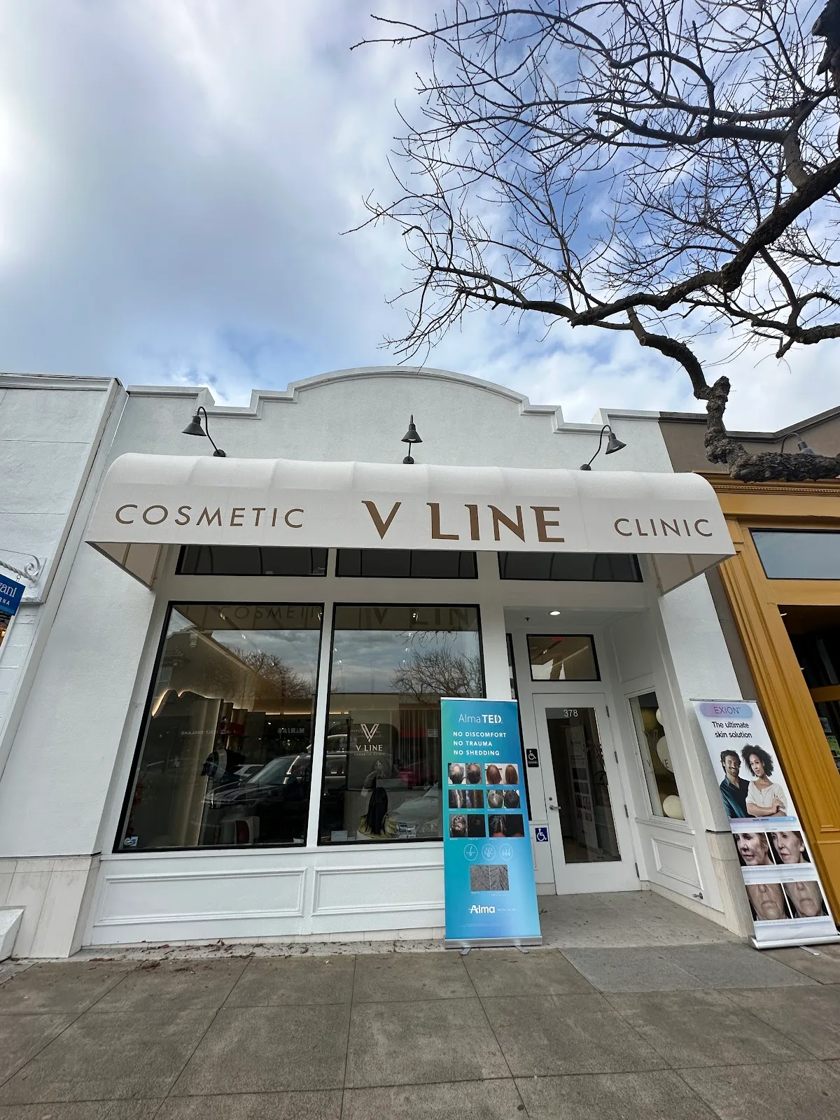 V Line Cosmetic Clinic - Los Altos, photograph 4
