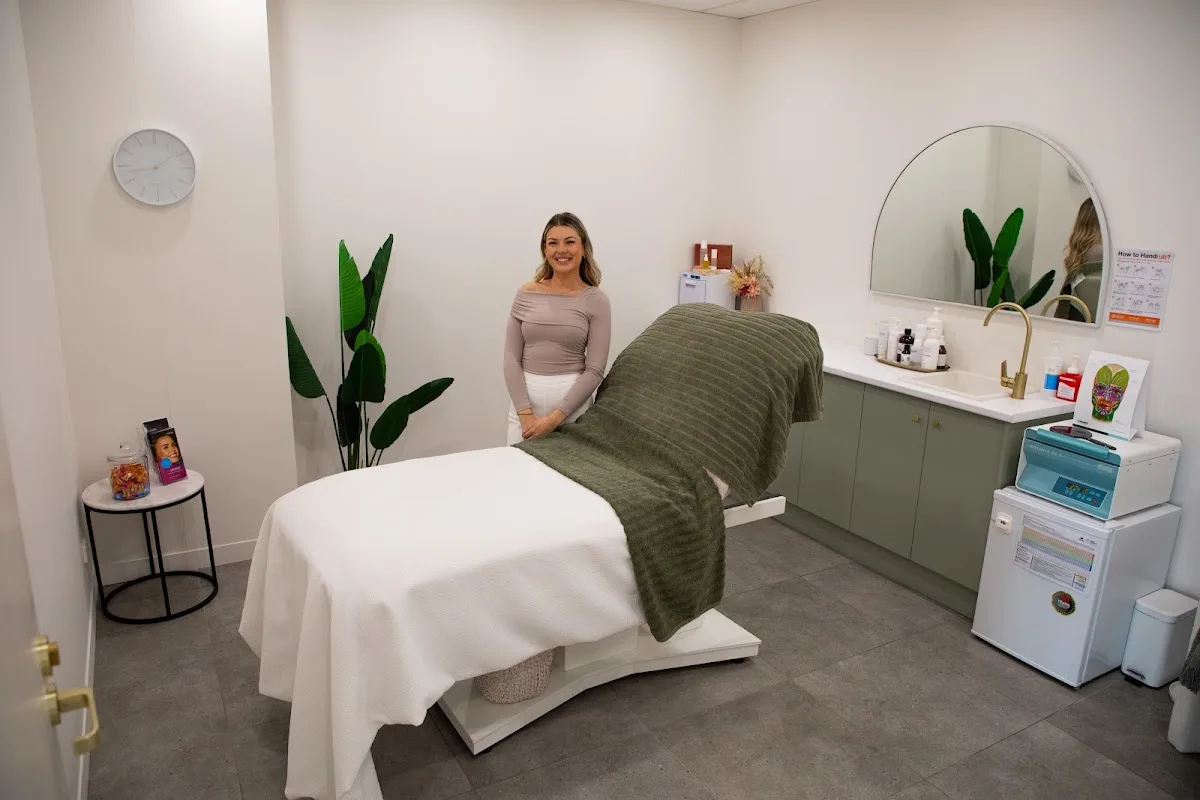 The Cosmetic Hub - Photo 3