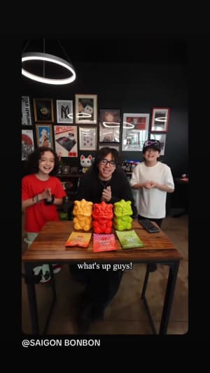Locked content preview