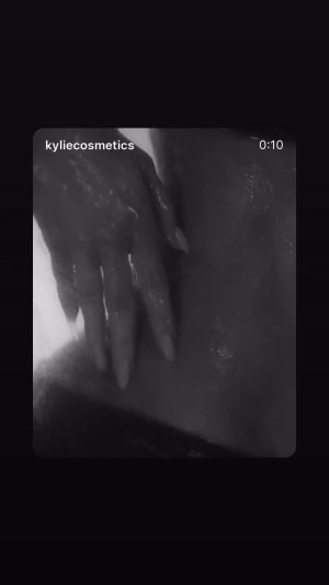 Locked content preview