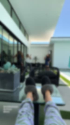 Locked content preview