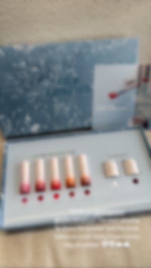 Locked content preview