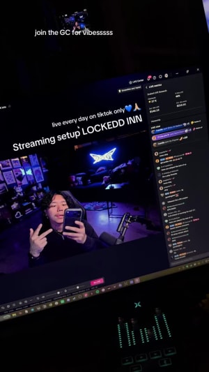 Locked content preview