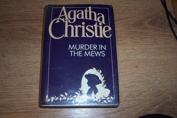 Murder in the Mews (Agatha Christie Collection)