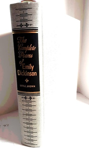 The Complete Poems of Emily Dickinson