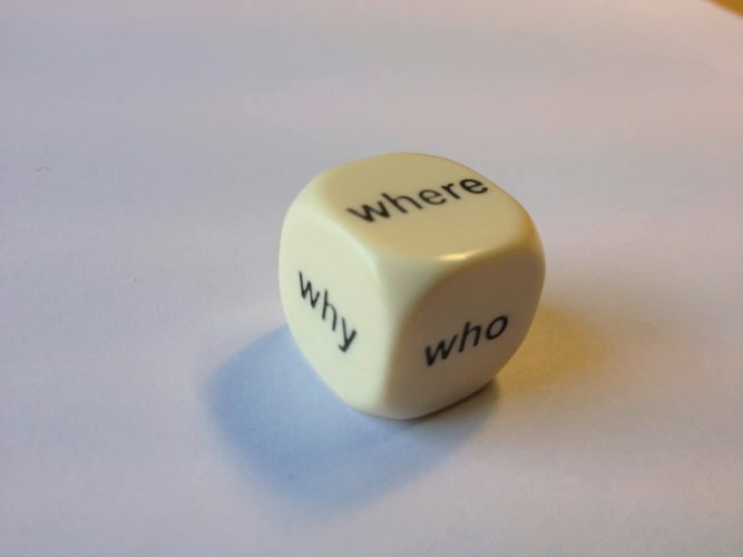Dice: Questions (Mini Flashcards Language Games)