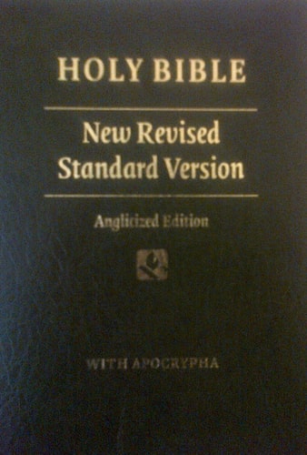 The New Revised Standard Version Pocket Edition Bible with Apocrypha: Anglicized Text